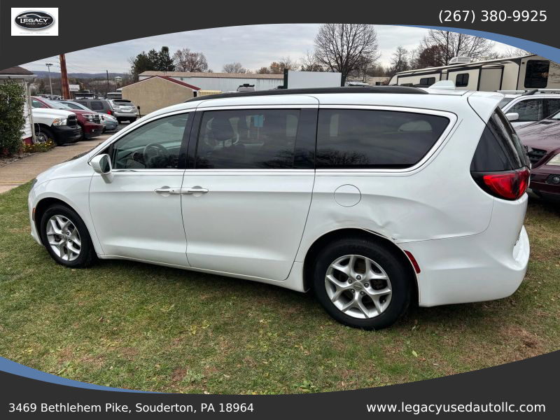 Used 2018 Chrysler Pacifica - photo 52