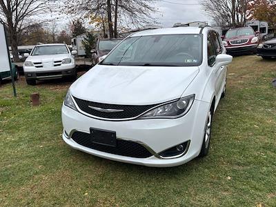 Used 2018 Chrysler Pacifica Touring Minivan for sale #125465 - photo 1