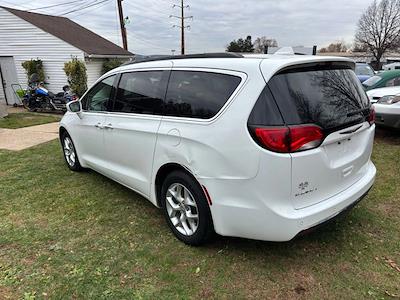 Used 2018 Chrysler Pacifica Touring Minivan for sale #125465 - photo 2