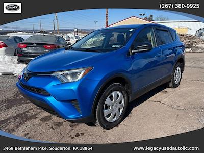 Used 2018 Toyota RAV4 - photo 1
