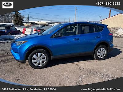 Used 2018 Toyota RAV4 - photo 1