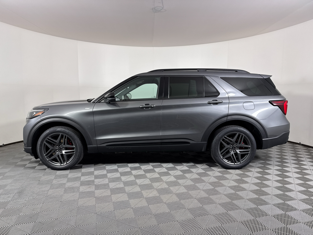 Used 2025 Ford Explorer - photo 12