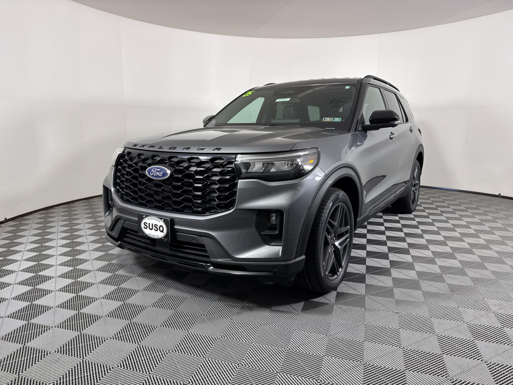 Used 2025 Ford Explorer - photo 17