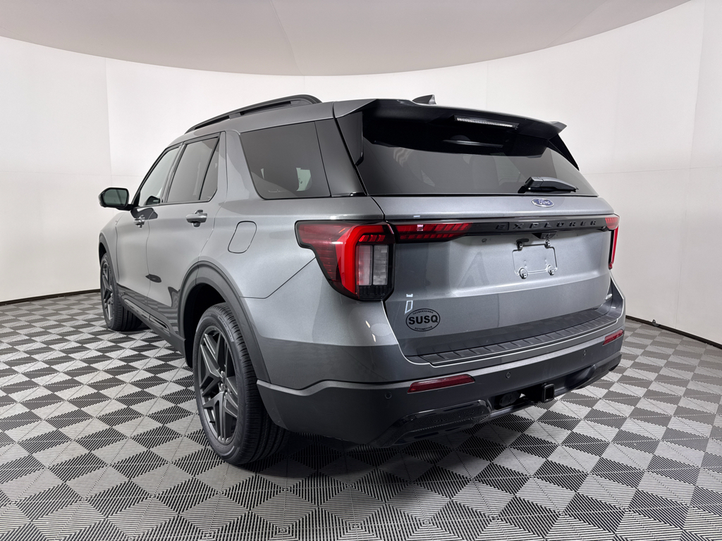 Used 2025 Ford Explorer - photo 18