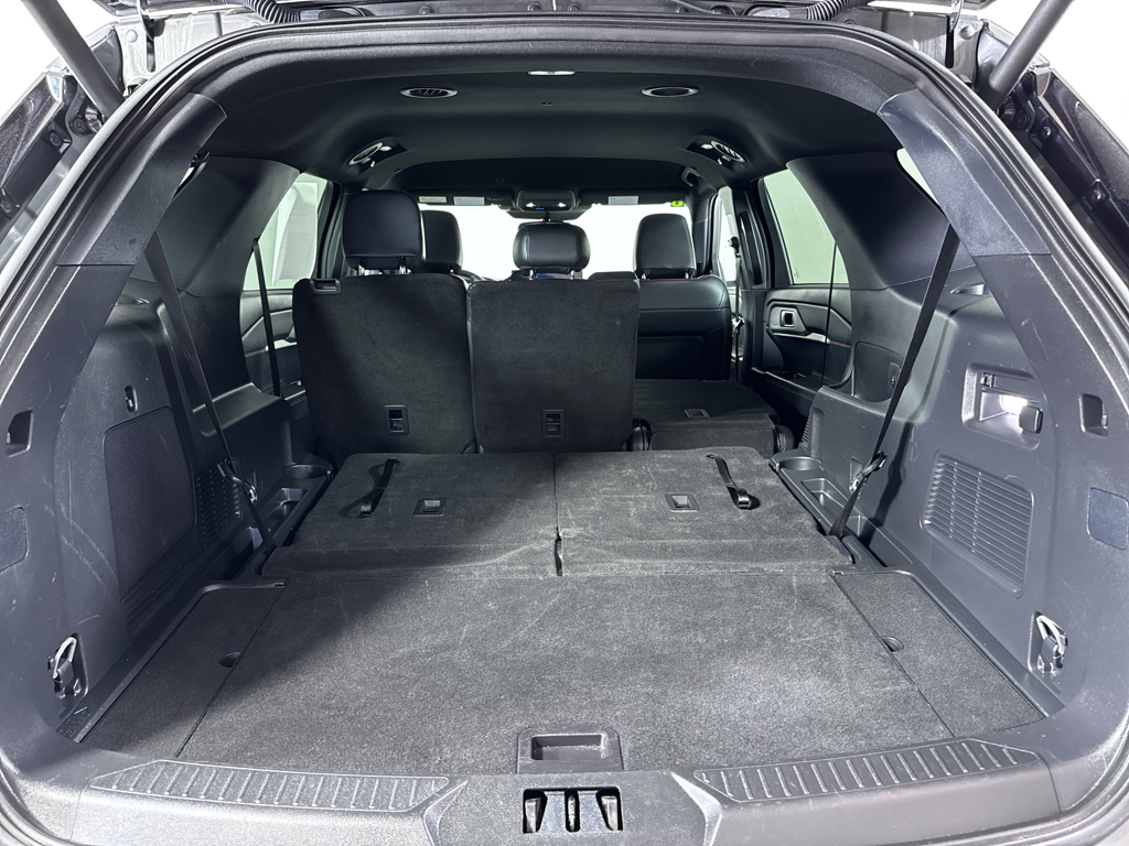 Used 2025 Ford Explorer - photo 8
