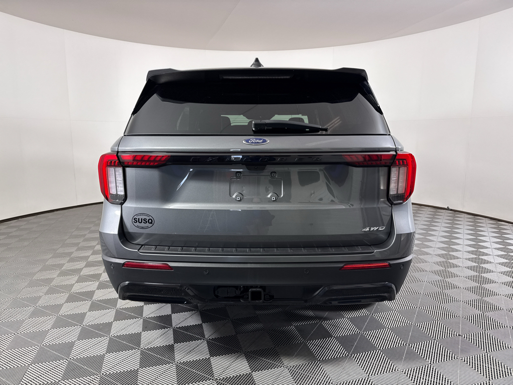 Used 2025 Ford Explorer - photo 10