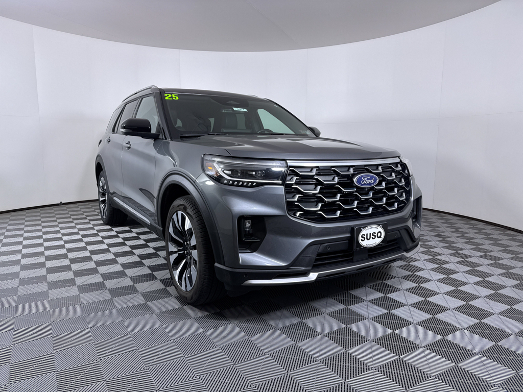 Used 2025 Ford Explorer - photo 1