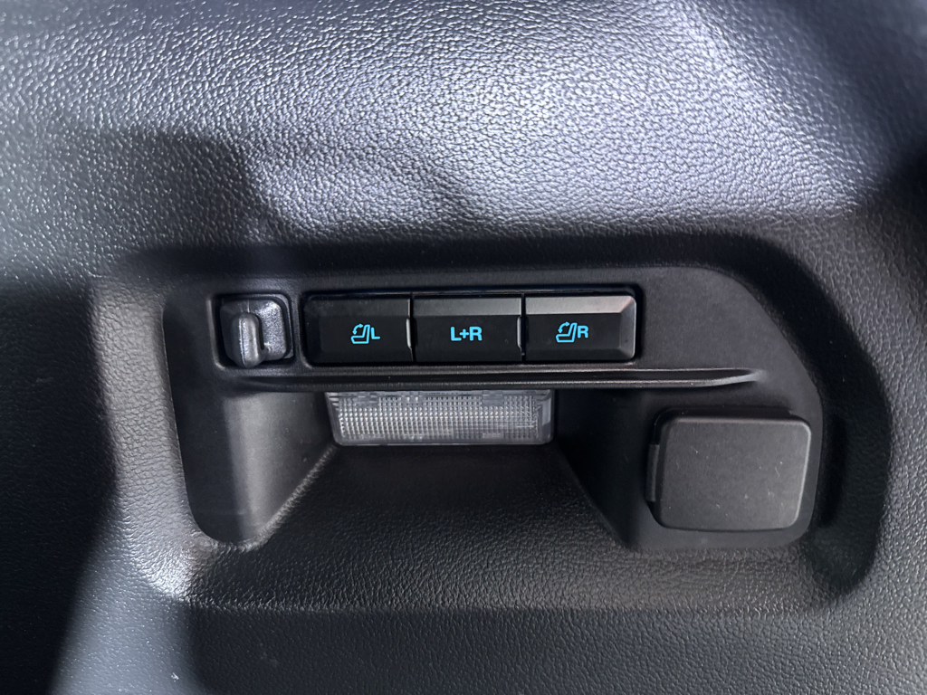Used 2025 Ford Explorer - photo 10