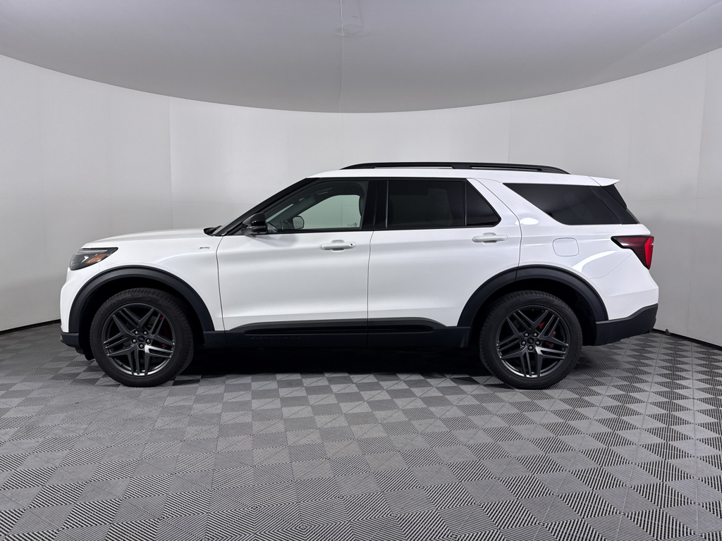Used 2025 Ford Explorer - photo 12