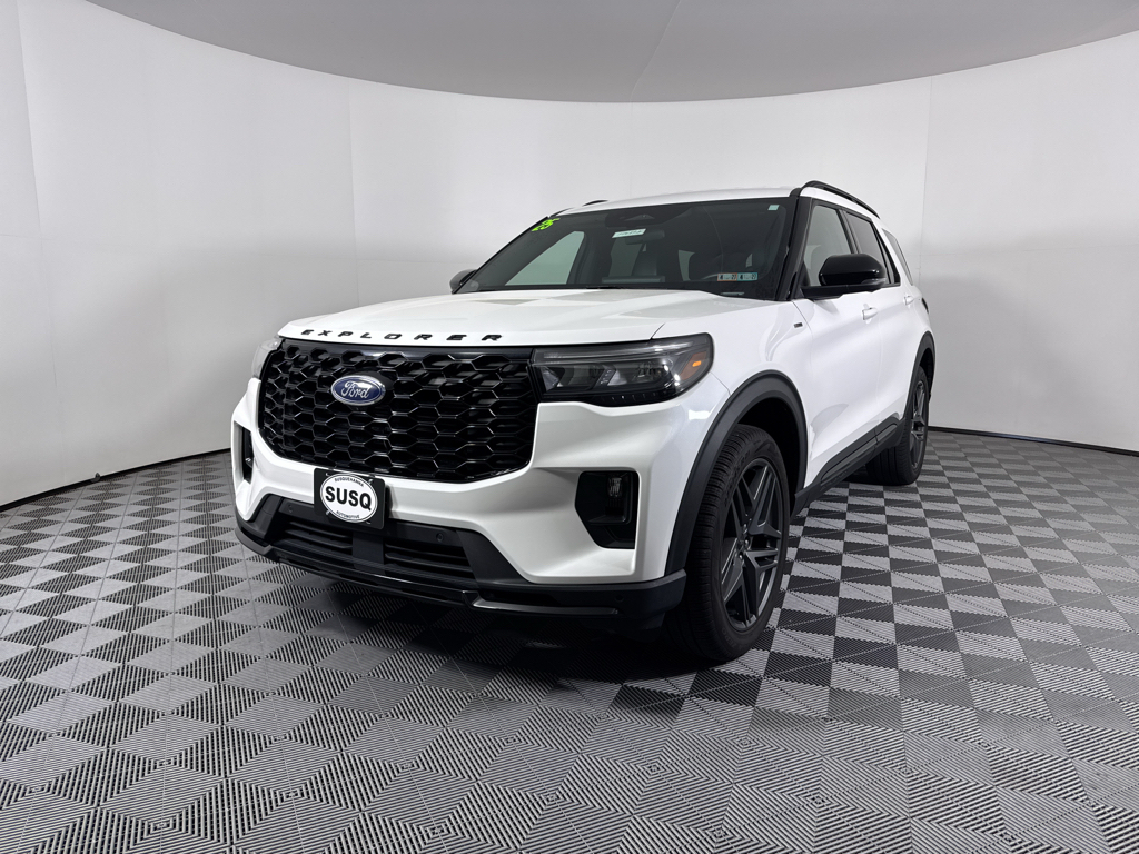 Used 2025 Ford Explorer - photo 18