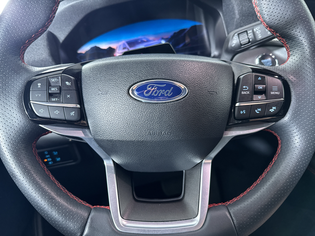 Used 2025 Ford Explorer - photo 22