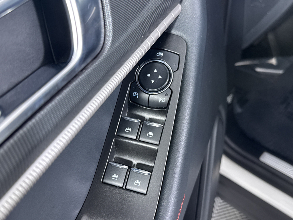 Used 2025 Ford Explorer - photo 26