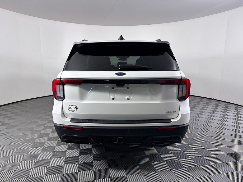 Used 2025 Ford Explorer - photo 10