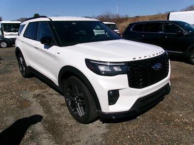 Used 2025 Ford Explorer - photo 1