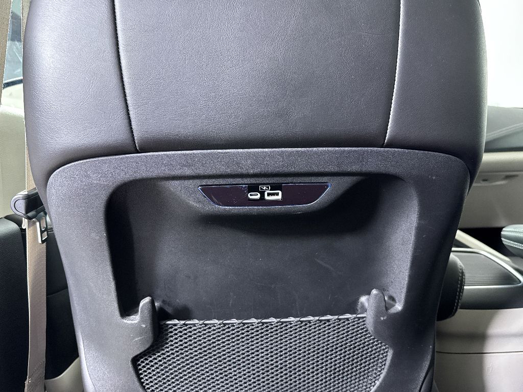 Used 2023 Chrysler Pacifica - photo 25