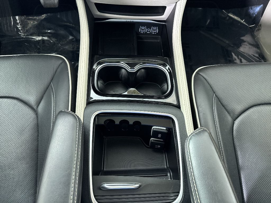 Used 2023 Chrysler Pacifica - photo 31