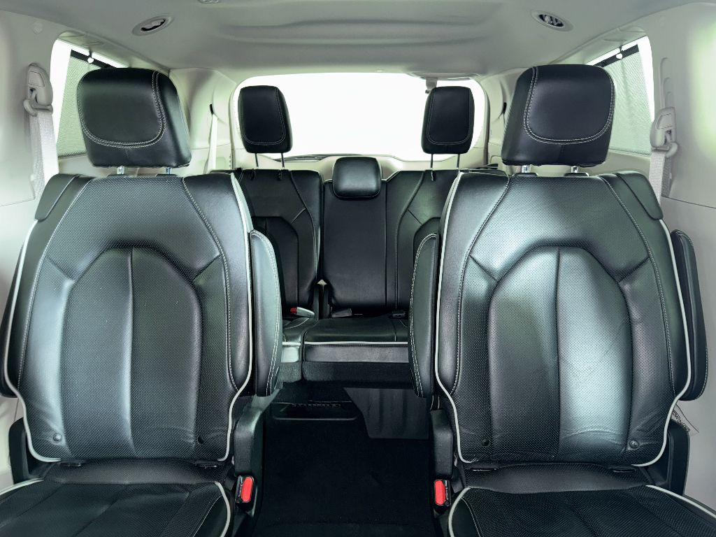 Used 2023 Chrysler Pacifica - photo 7