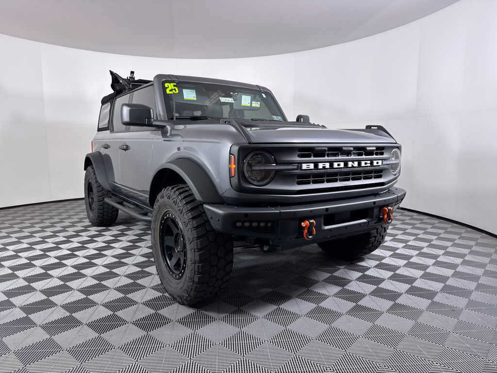 Used 2025 Ford Bronco - photo 2