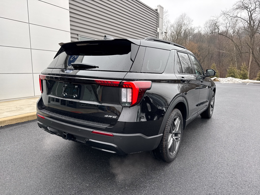 New 2026 Ford Explorer - photo 2