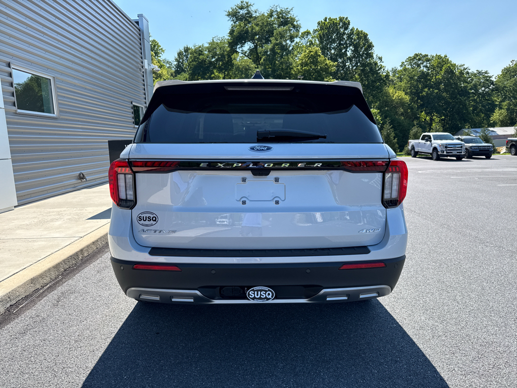 New 2026 Ford Explorer - photo 2