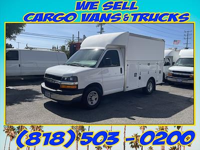Used 2018 Chevrolet Express 3500 - photo 1