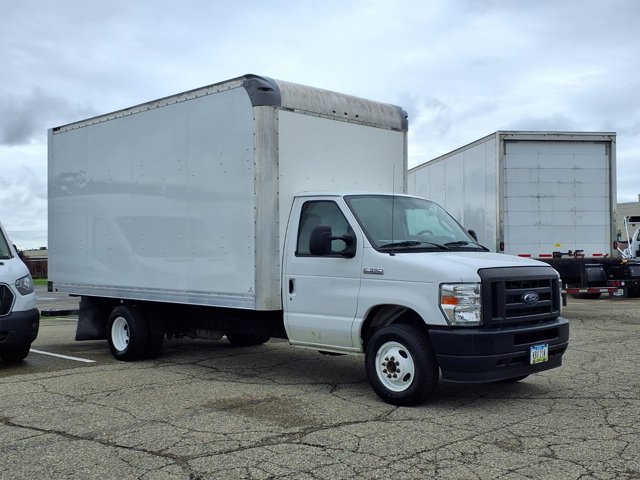 Used 2021 Ford E-350 - photo 1