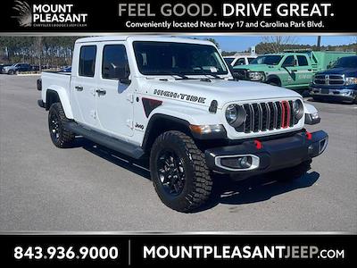 Used 2025 Jeep Gladiator - photo 1