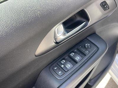 Used 2025 Chrysler Pacifica - photo 1