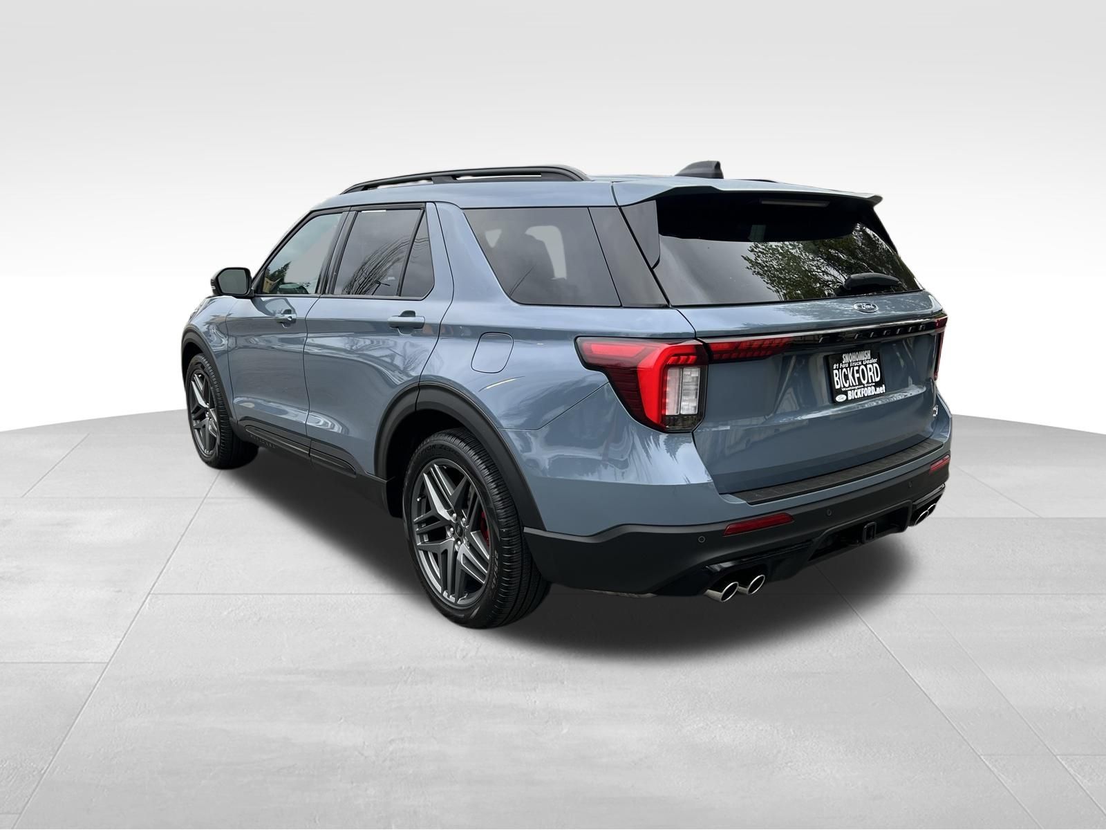 Used 2025 Ford Explorer - photo 2
