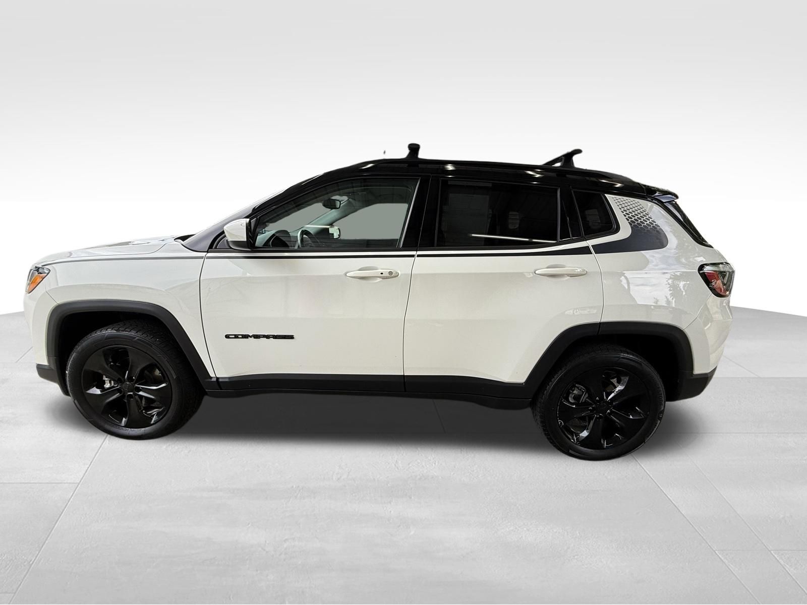 Used 2018 Jeep Compass - photo 11