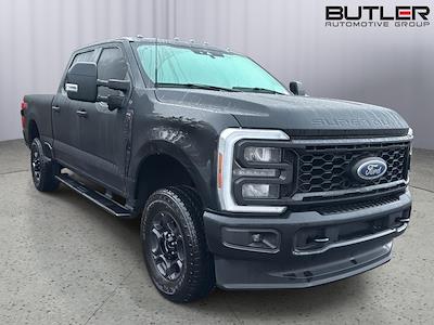 Used 2024 Ford F-250 - photo 1