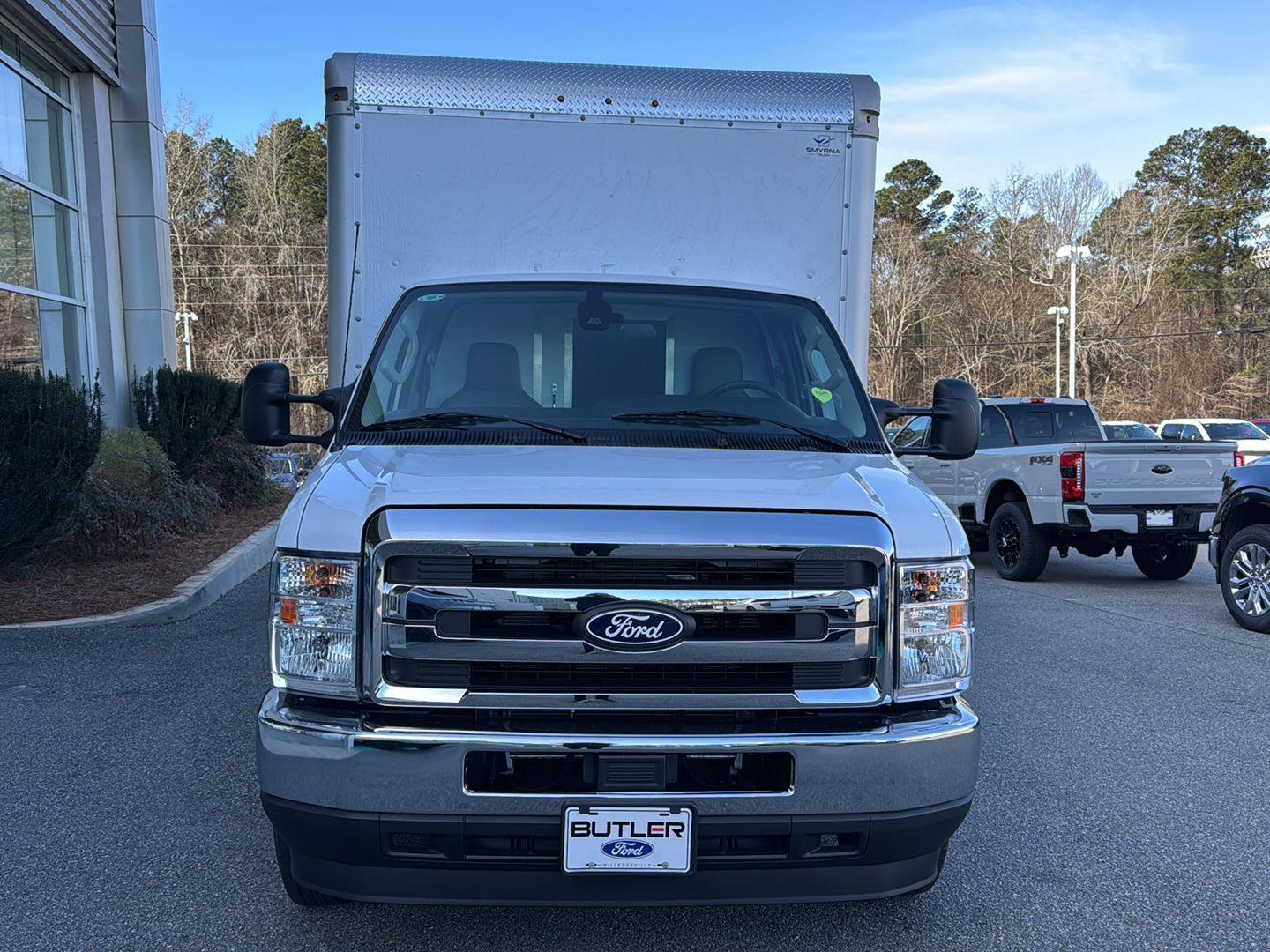 New 2026 Ford E-450 - photo 10