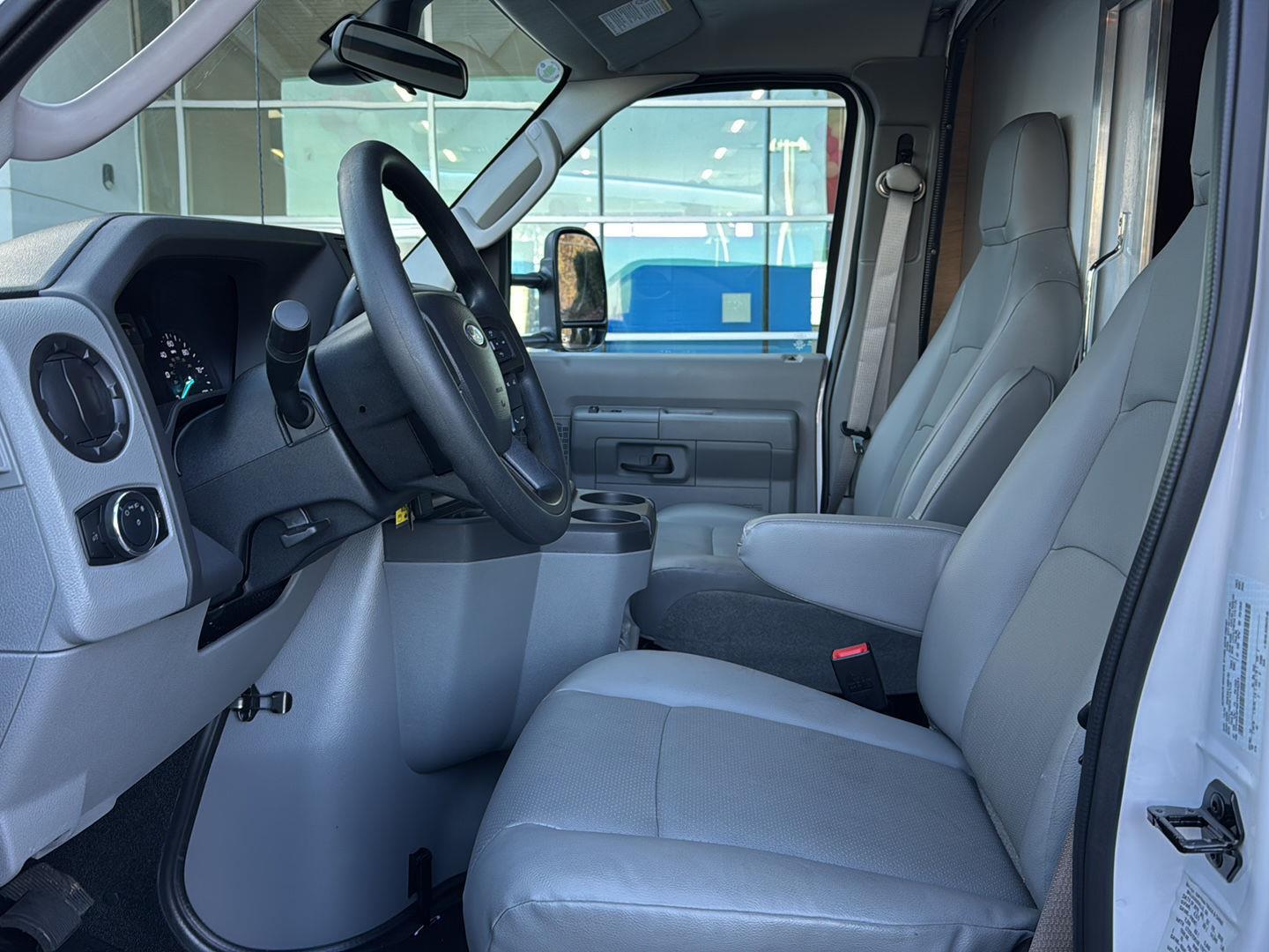 New 2026 Ford E-450 - photo 11