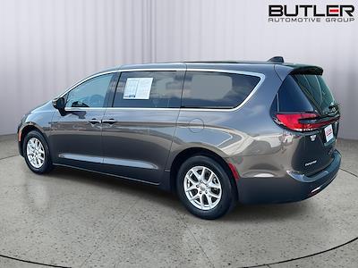 Used 2023 Chrysler Pacifica - photo 1