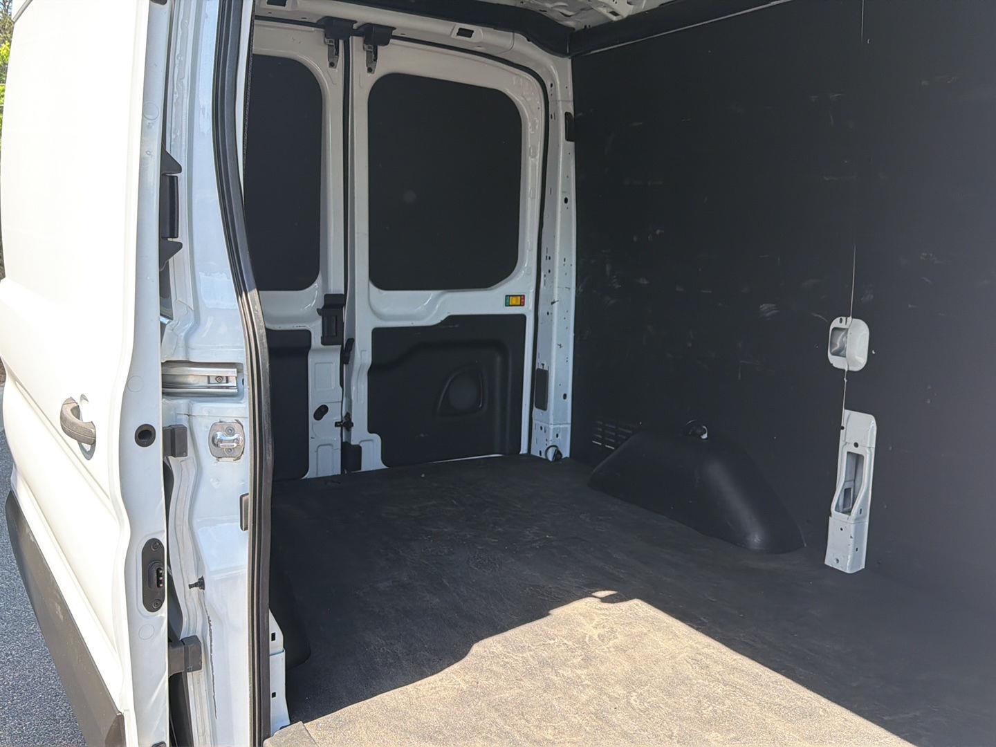 Used 2023 Ford Transit 150 - photo 2