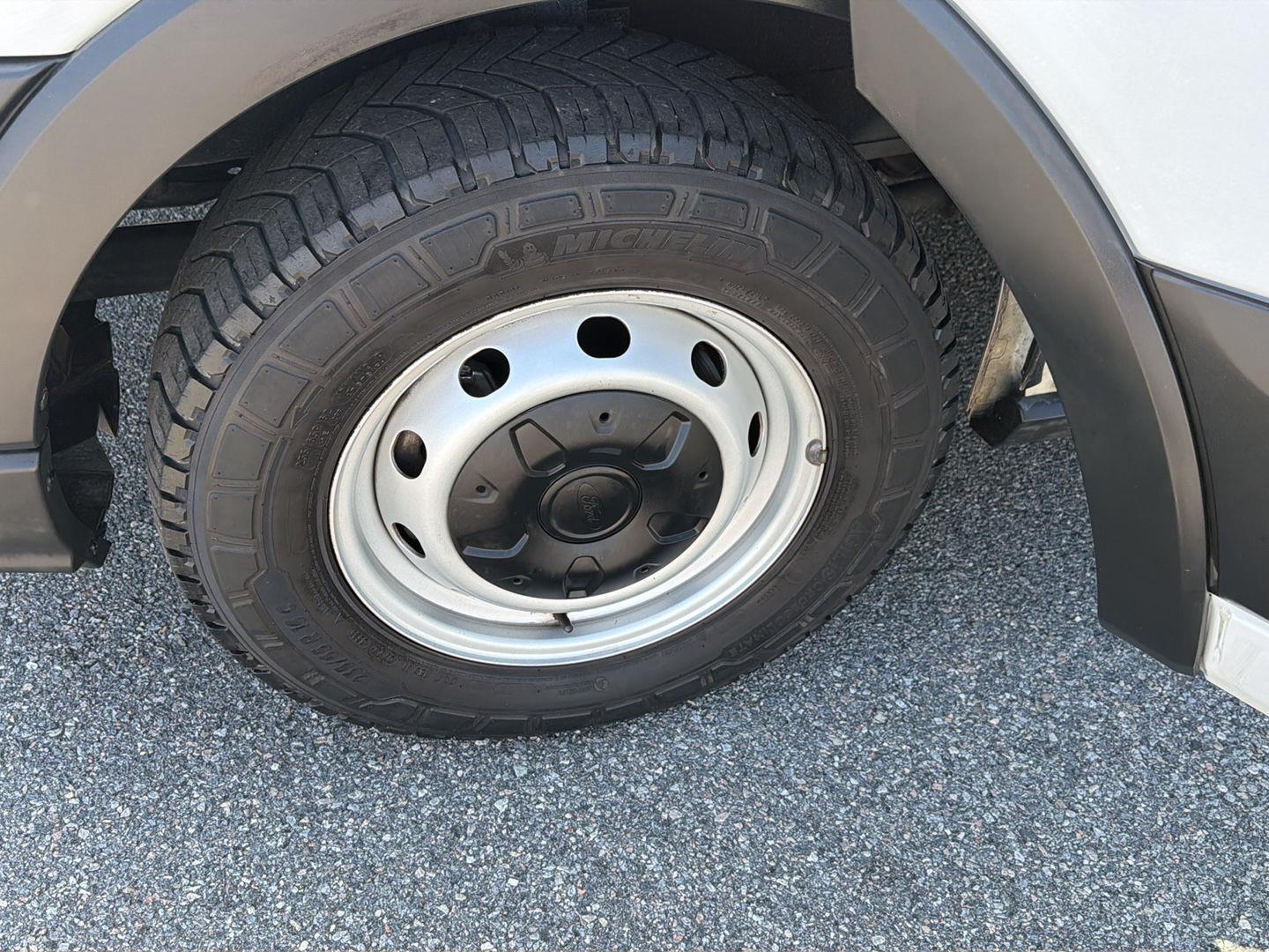 Used 2023 Ford Transit 150 - photo 21