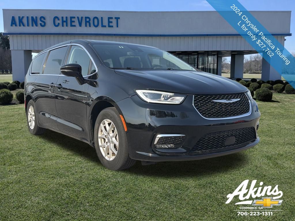 Used 2024 Chrysler Pacifica - photo 8