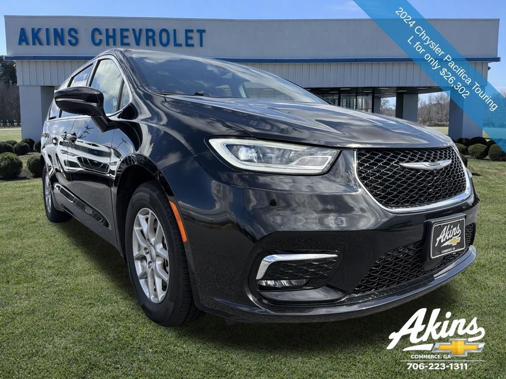 Used 2024 Chrysler Pacifica - photo 7