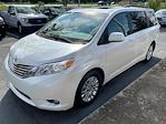 Used 2015 Toyota Sienna XLE Minivan for sale #12956 - photo 4