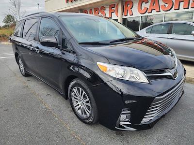 Used 2019 Toyota Sienna XLE Premium Minivan for sale #13060 - photo 1