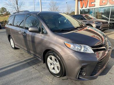 Used 2020 Toyota Sienna LE Minivan for sale #13075 - photo 1