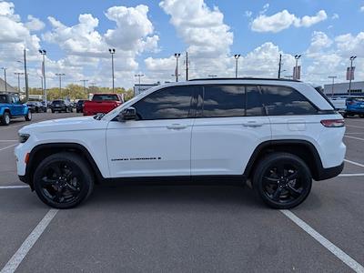 Used 2023 Jeep Grand Cherokee - photo 1