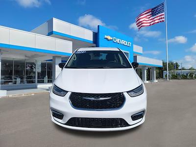 Used 2024 Chrysler Pacifica Touring L Minivan for sale #O163354 - photo 1