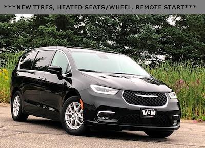 Used 2024 Chrysler Pacifica Touring L Minivan for sale #87850 - photo 1