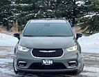 Used 2025 Chrysler Pacifica Select Minivan for sale #87939 - photo 4