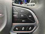 Used 2025 Chrysler Pacifica Select Minivan for sale #87939 - photo 4