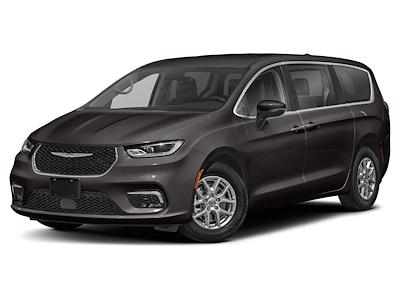 Used 2023 Chrysler Pacifica Touring L Minivan for sale #87947 - photo 1