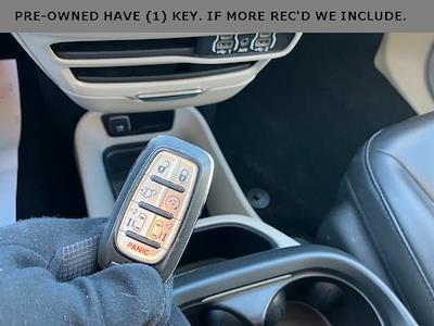 Used 2023 Chrysler Pacifica Touring L Minivan for sale #87950 - photo 2