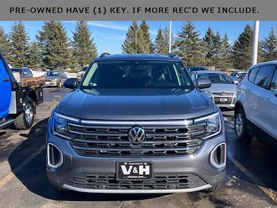 Used 2024 Volkswagen Atlas - photo 1