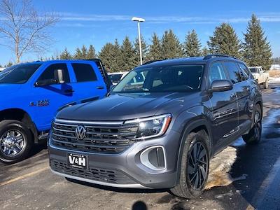 Used 2024 Volkswagen Atlas - photo 1